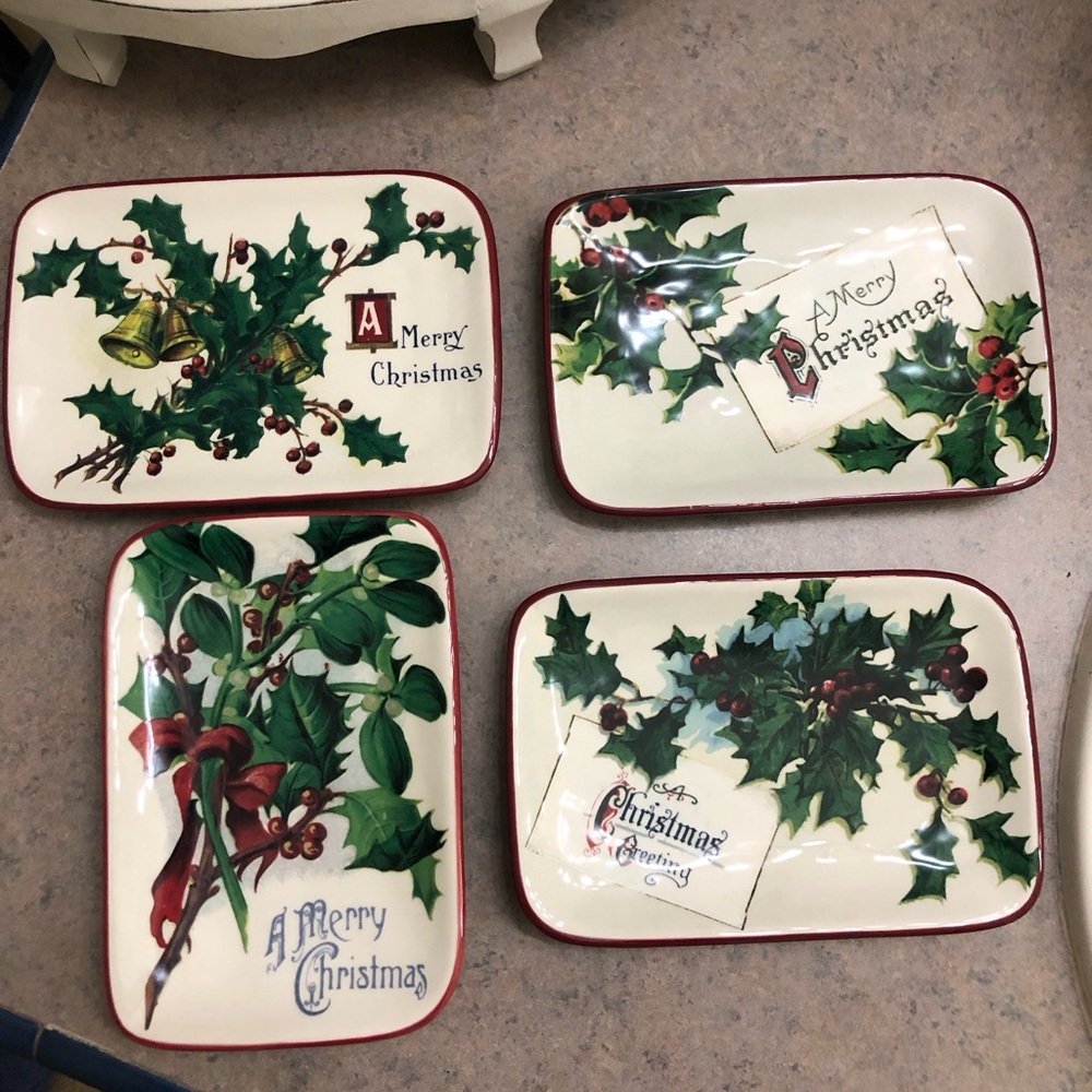 Williams-Sonoma Vintage Christmas postcard plates.